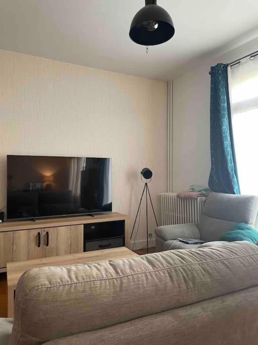 Manornella, Beaux Volumes, Grand Garage Ideal Mas Du Clos Apartment Aubusson (Creuse)